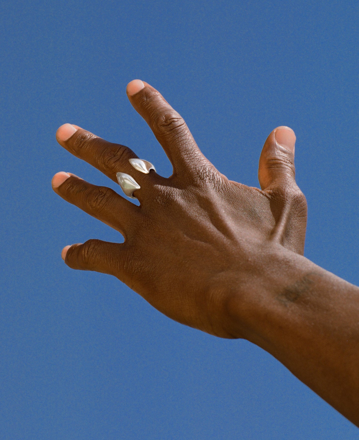 Abrazo Ring