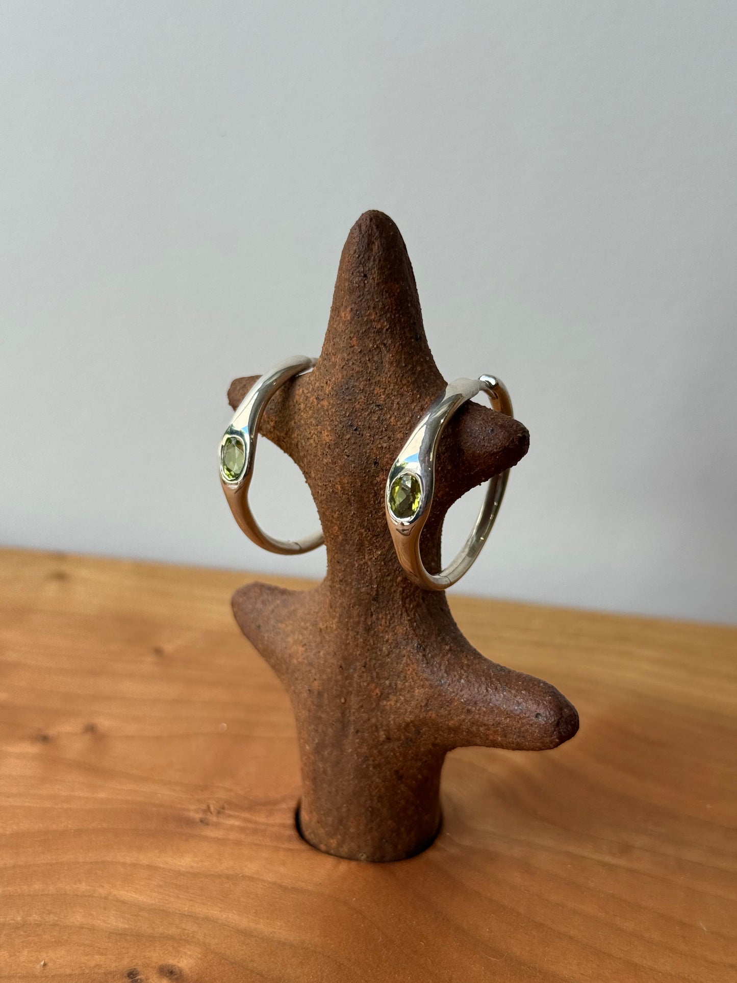 Gemstone Orbita Hoops Peridot Sample 1