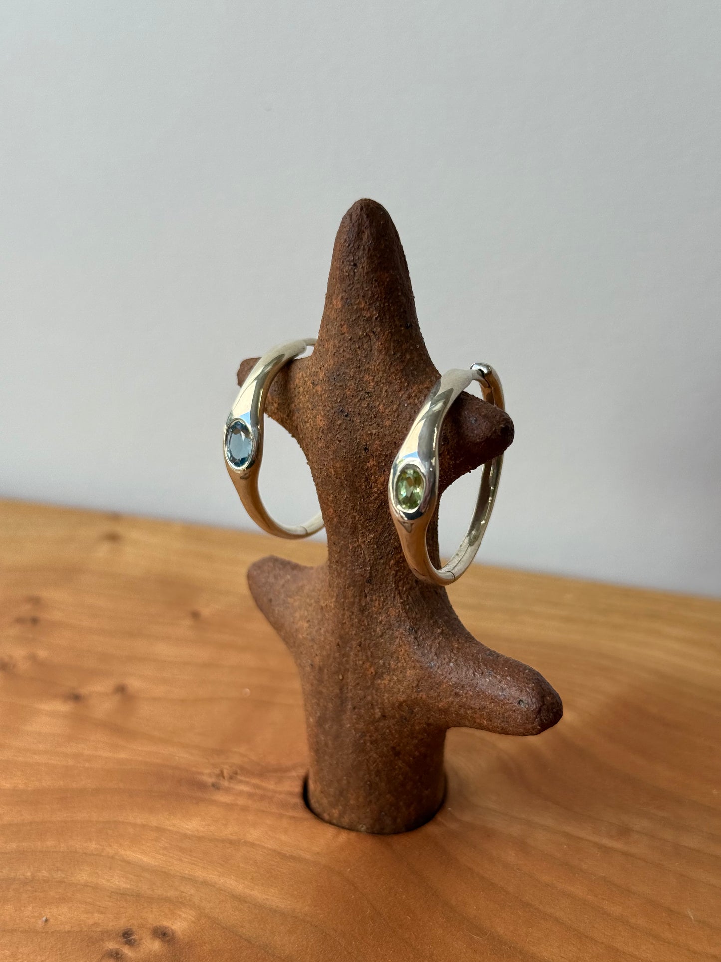 Gemstone Orbita Hoops Mixed Stone Sample