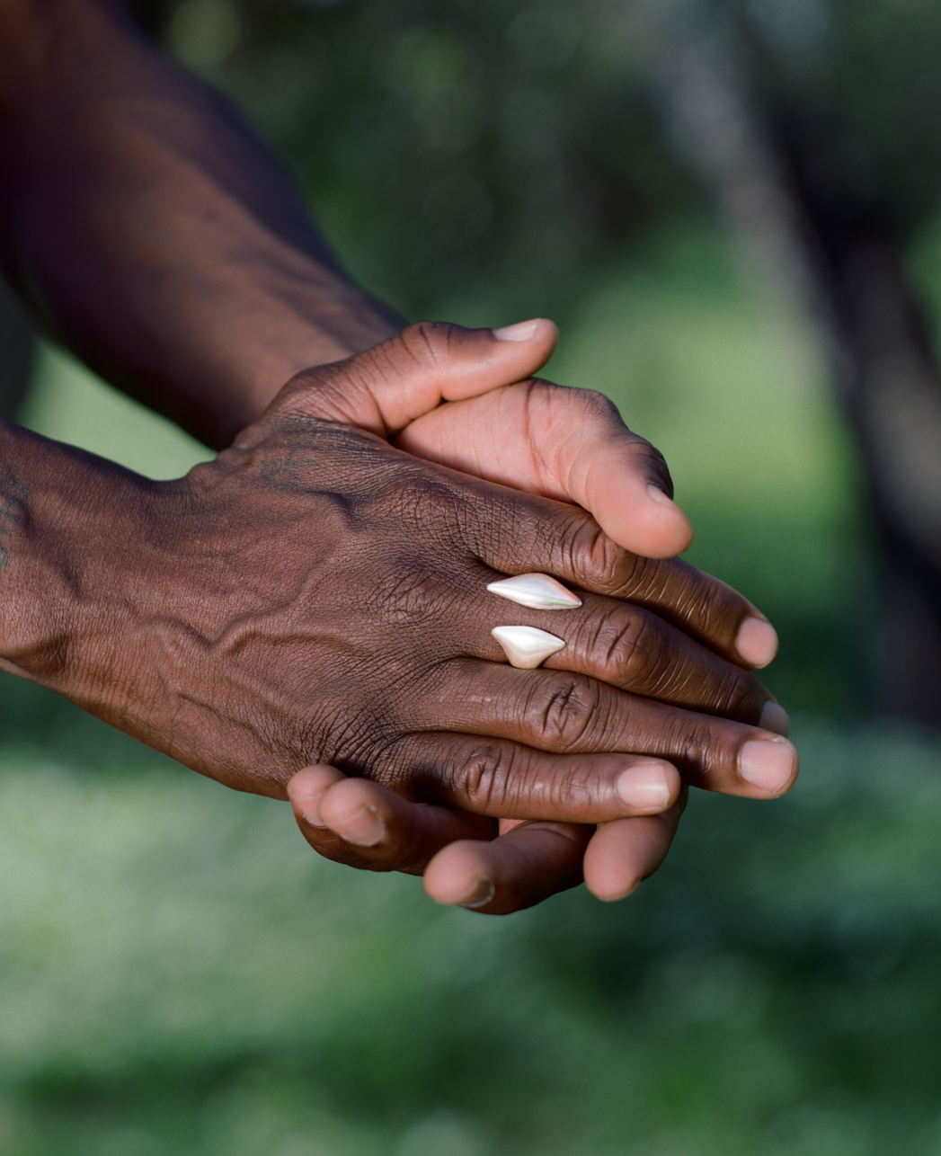 Abrazo Ring