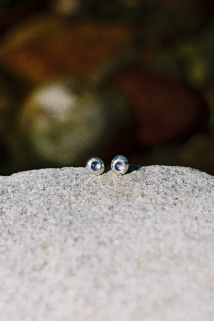 Round River Rock Studs