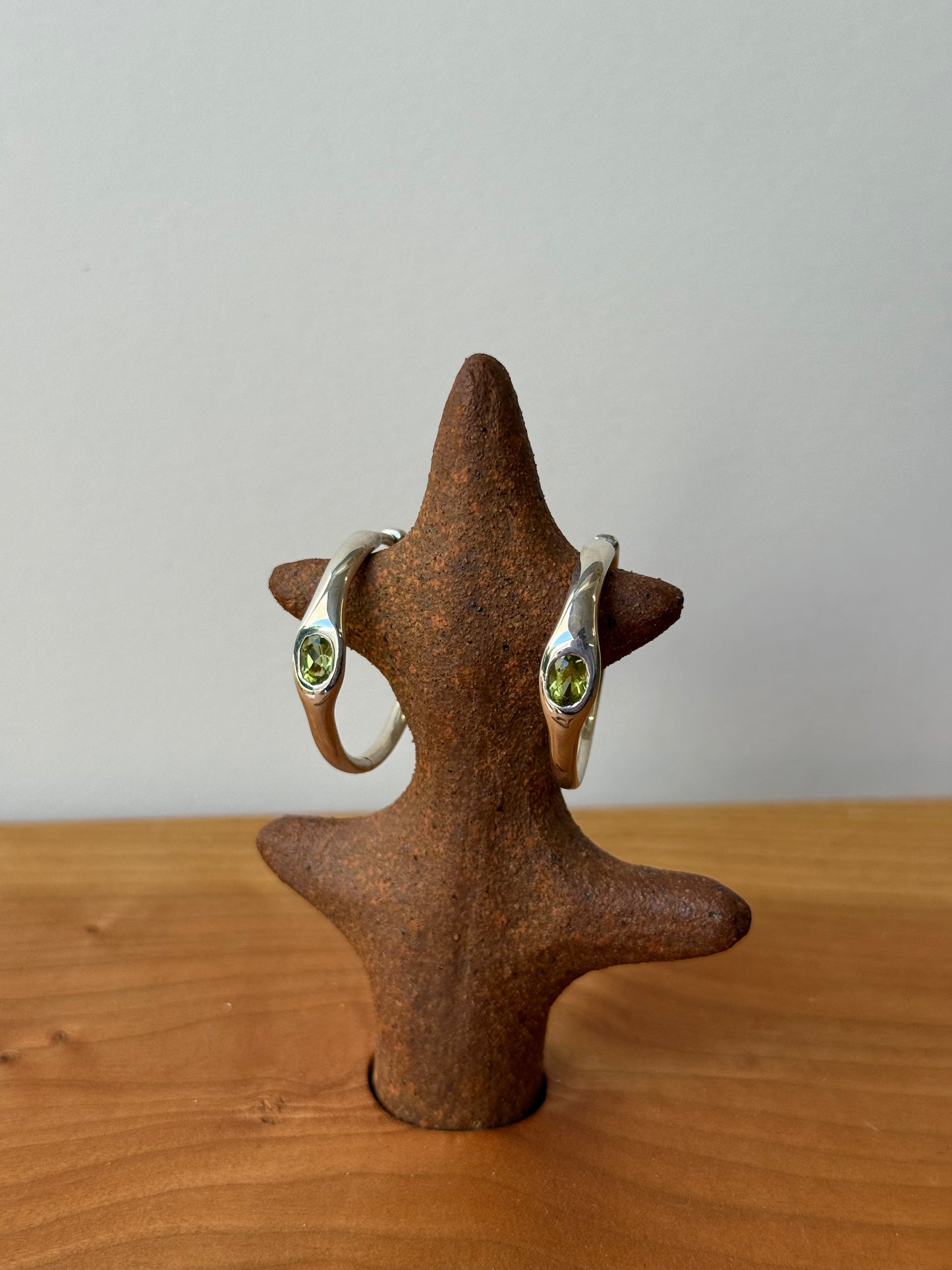 Gemstone Orbita Hoops Peridot Sample 1