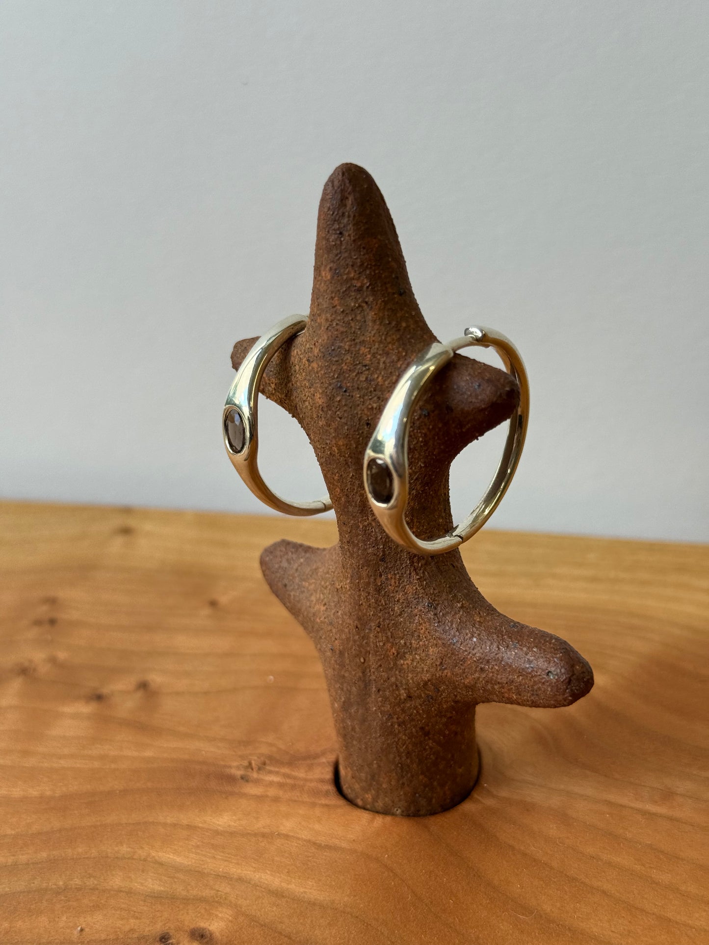 Gemstone Orbita Hoops Smokey Quartz Sample