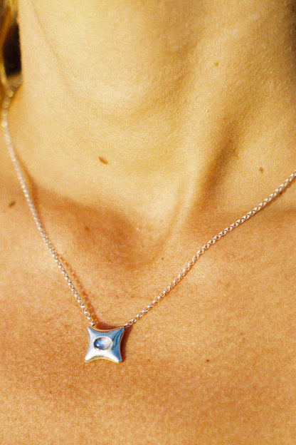 Mini Templo Pendant