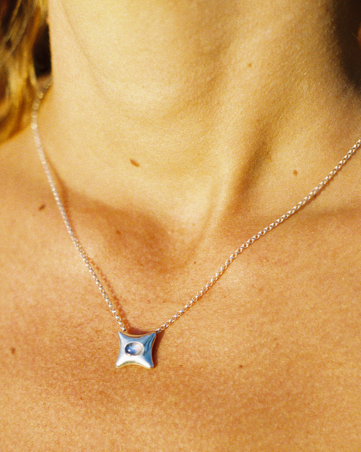 Mini Templo Pendant