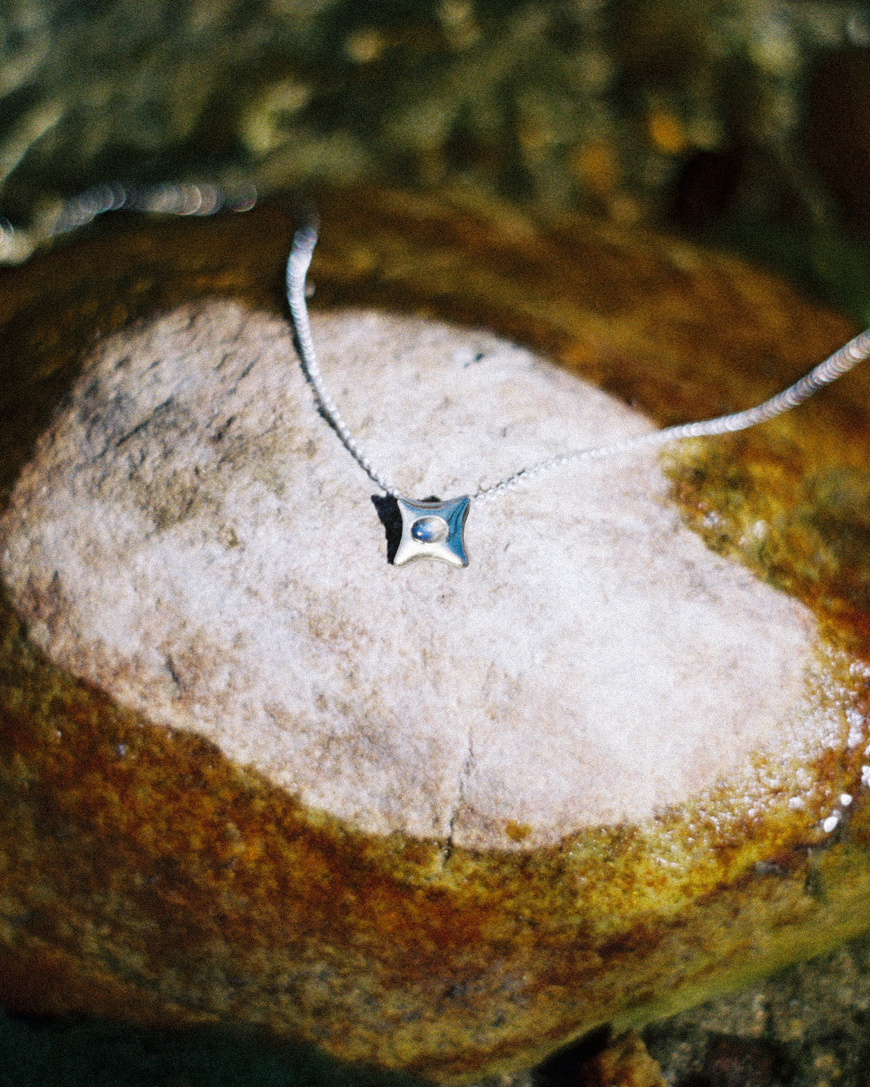 Mini Templo Pendant